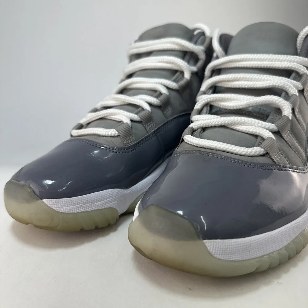 Air Jordan 11 Retro Cool Grey CT8012-005 Men's Size 8.5 Gray White 2021